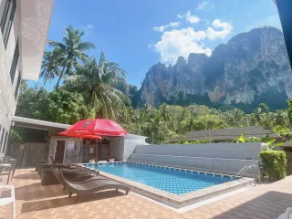 À vendre 10 chambres hôtel à Mueang Krabi, Krabi