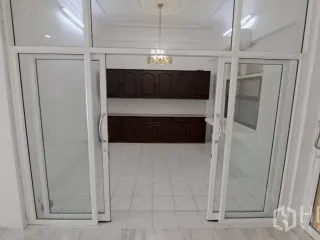 Casa adosada en alquiler de 5 habitaciones en Watthana, Bangkok