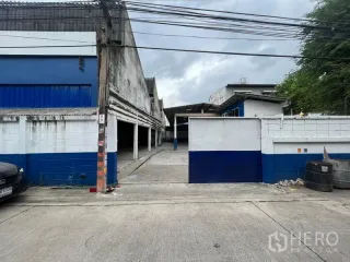 À louer entrepôt à Phra Khanong, Bangkok