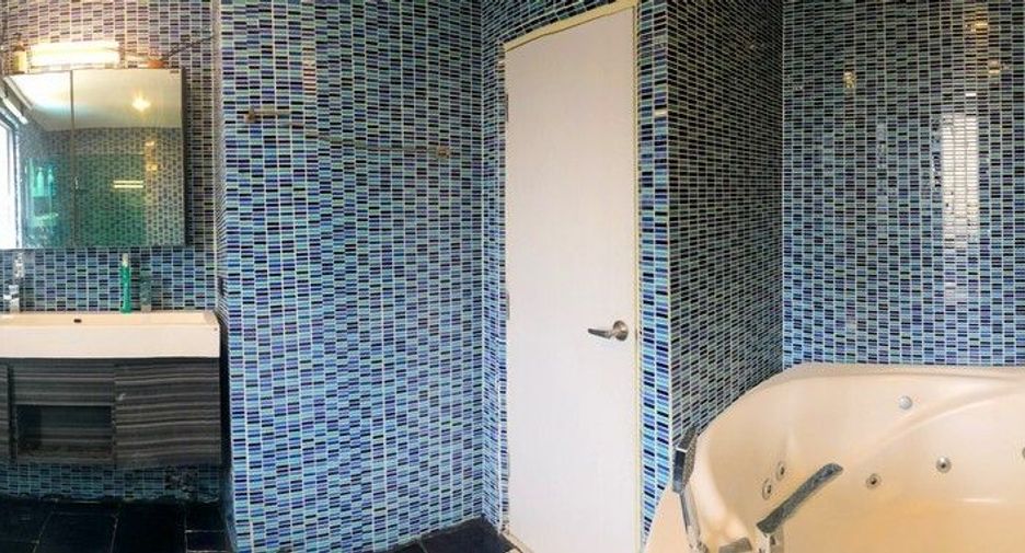 Wohnung zum Kauf mit 3 Zimmer in Watthana, Bangkok