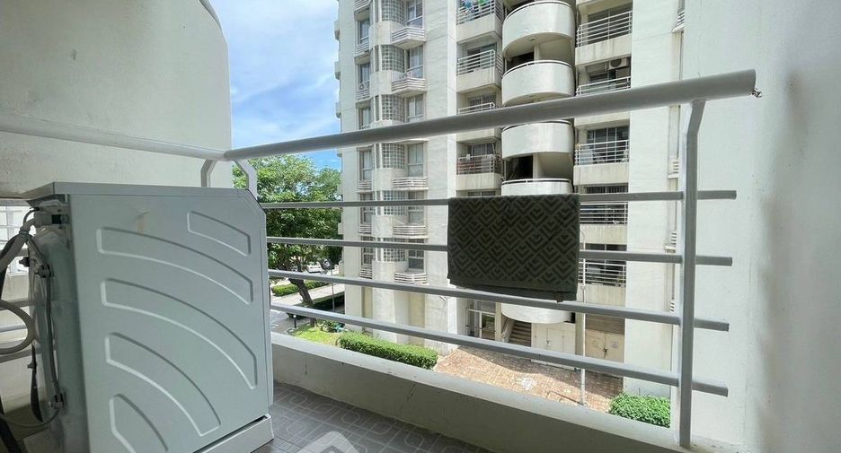 For sale 2 ベッドルーム condo in Bang Phli, Samut Prakan
