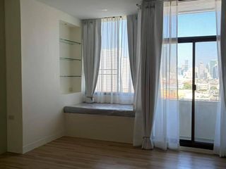 For rent 3 bedrooms condo in Bang Rak, Bangkok