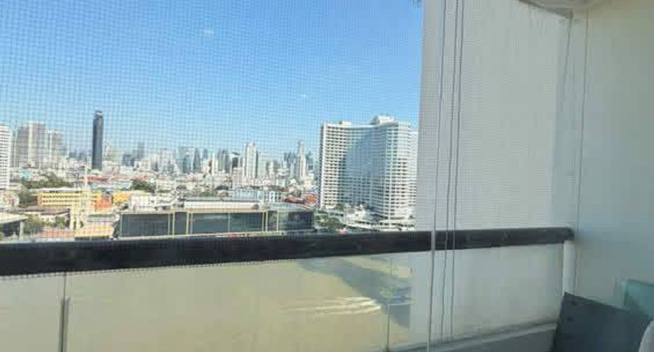 For rent 3 bedrooms condo in Bang Rak, Bangkok