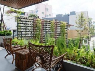 For rent 4 bedrooms house in Watthana, Bangkok
