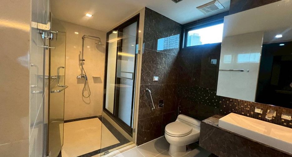 Condo en alquiler de 2 habitaciones en Watthana, Bangkok