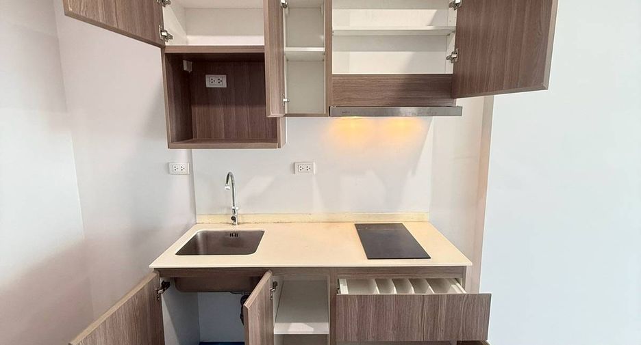 Wohnung zum Kauf mit 1 Zimmer in Bang Phlat, Bangkok
