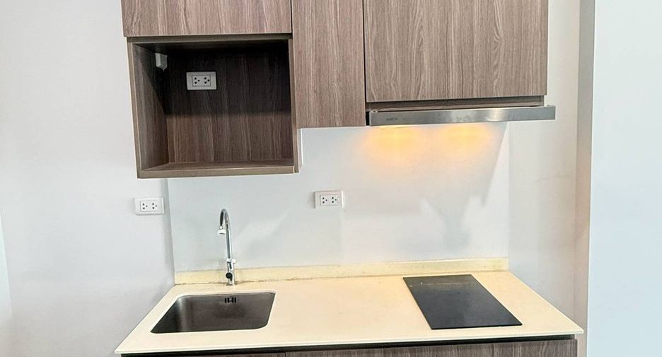 Wohnung zum Kauf mit 1 Zimmer in Bang Phlat, Bangkok
