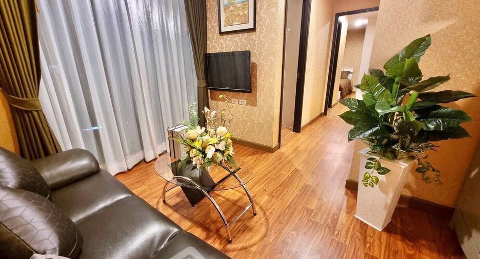 For rent 2 bedrooms condo in Din Daeng, Bangkok