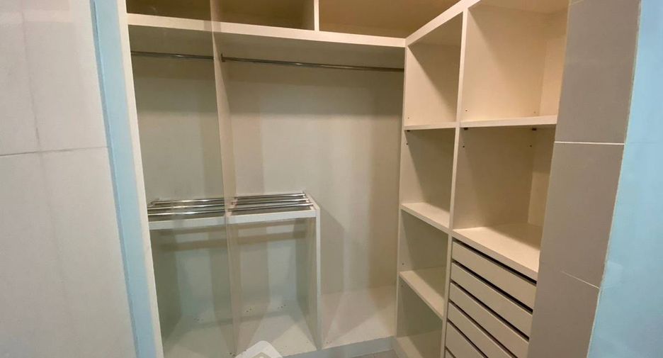 Condo en alquiler de 1 habitaciones en Watthana, Bangkok