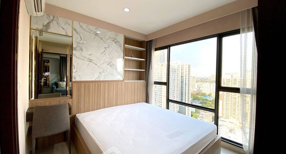 For rent 2 bedrooms condo in Huai Khwang, Bangkok