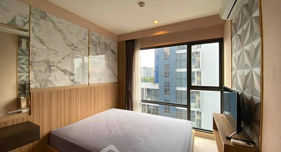 For rent 2 bedrooms condo in Huai Khwang, Bangkok