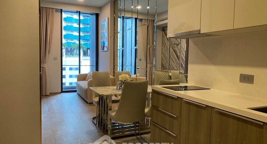 For sale 1 bed condo in Khlong Toei, Bangkok