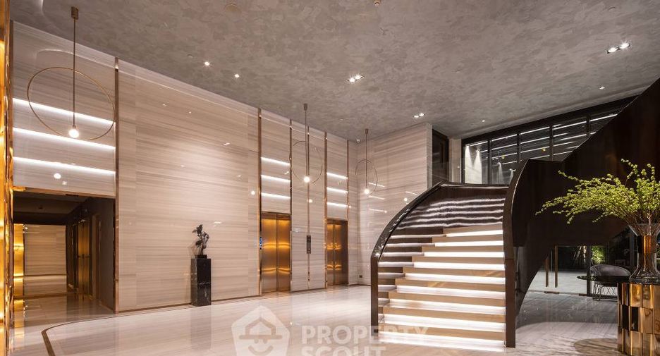For sale 1 bed condo in Khlong Toei, Bangkok