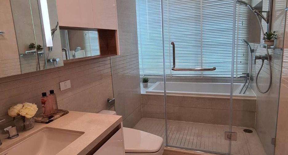 For rent そして for sale 2 ベッドルーム condo in Pathum Wan, Bangkok