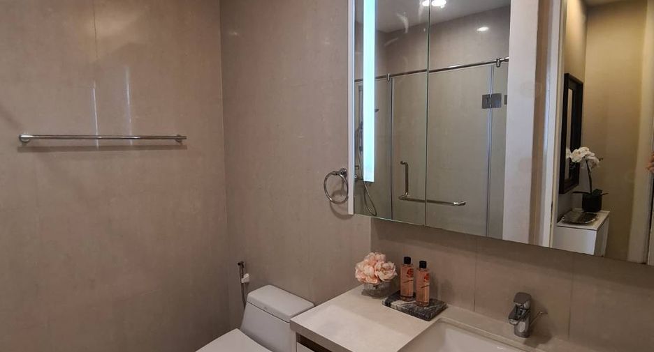 For rent そして for sale 2 ベッドルーム condo in Pathum Wan, Bangkok