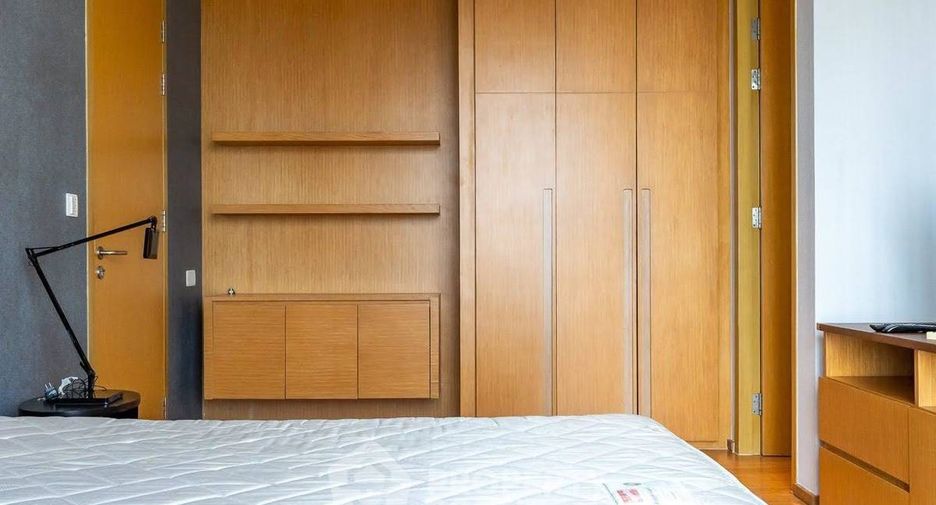 For rent and for sale 2 bedrooms condo in Khlong Toei, Bangkok