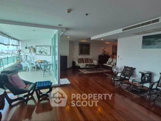 For sale 2 ベッドルーム condo in Dusit, Bangkok