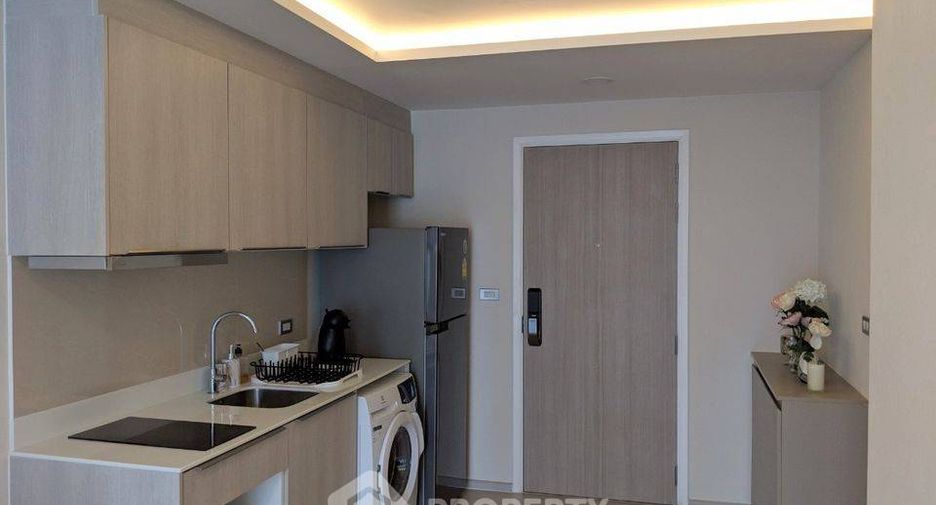 For sale 1 bed condo in Khlong Toei, Bangkok