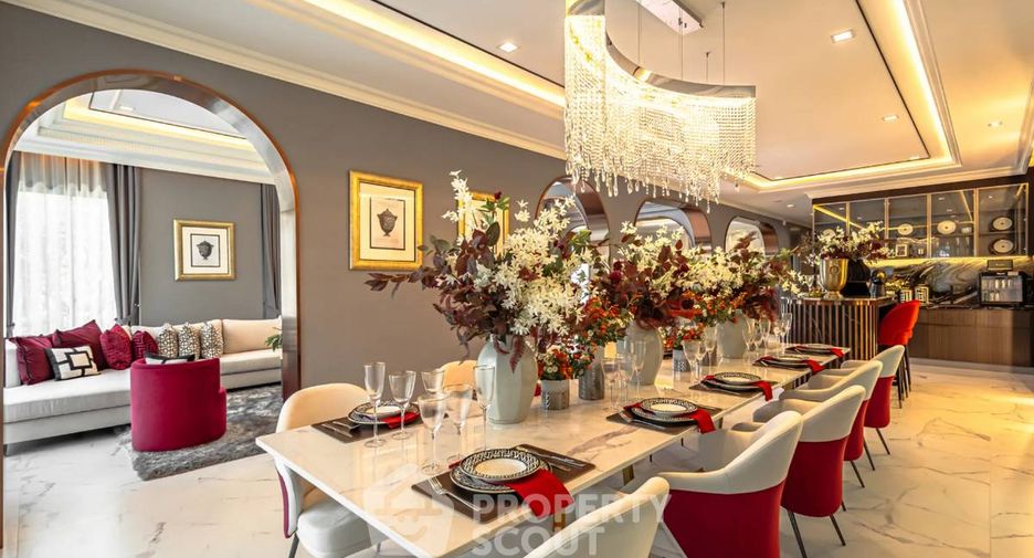 Casa en venta de 4 habitaciones en Bang Khae, Bangkok