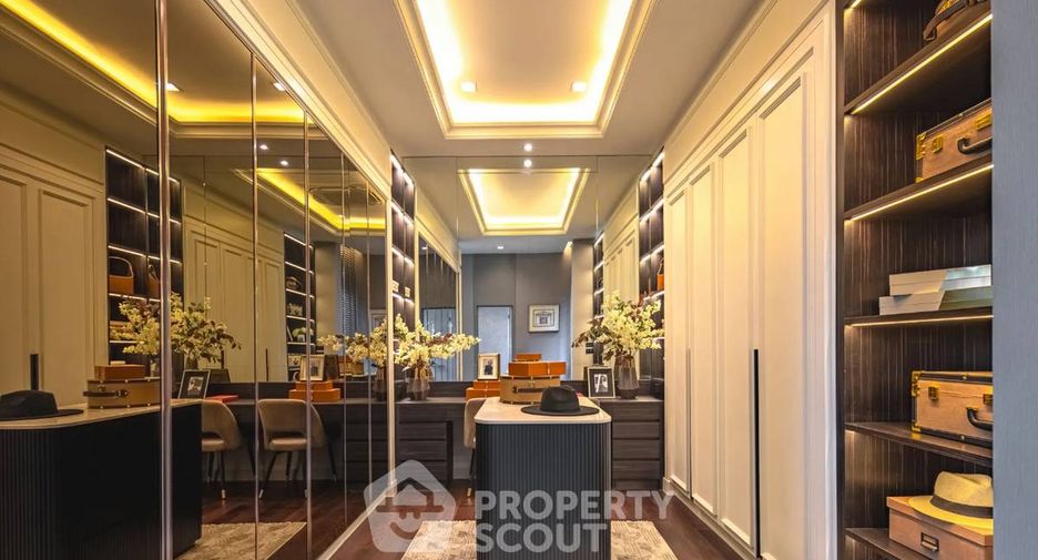 Casa en venta de 4 habitaciones en Bang Khae, Bangkok