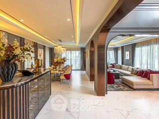Casa en venta de 4 habitaciones en Bang Khae, Bangkok