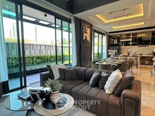 Villa zum Kauf mit 5 Zimmer in Bang Lamung, Chonburi