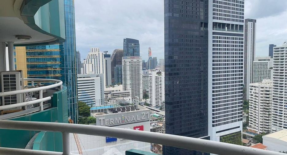 For sale 2 bedrooms condo in Khlong Toei, Bangkok