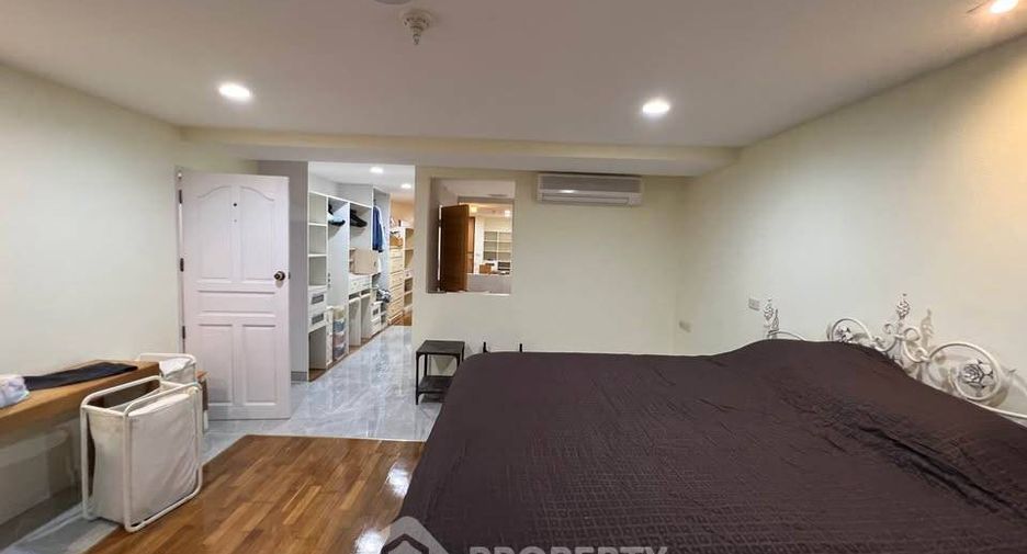 For sale 2 ベッドルーム condo in Bang Rak, Bangkok