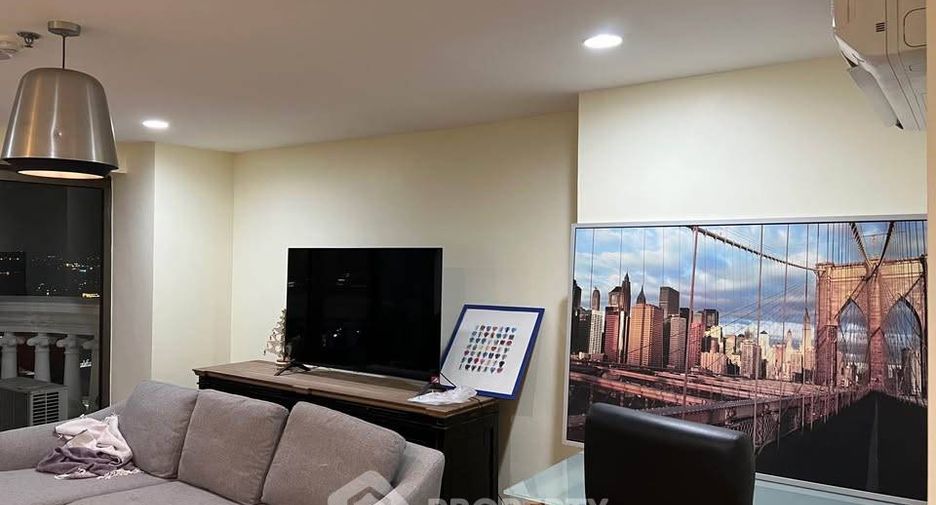 For sale 2 ベッドルーム condo in Bang Rak, Bangkok