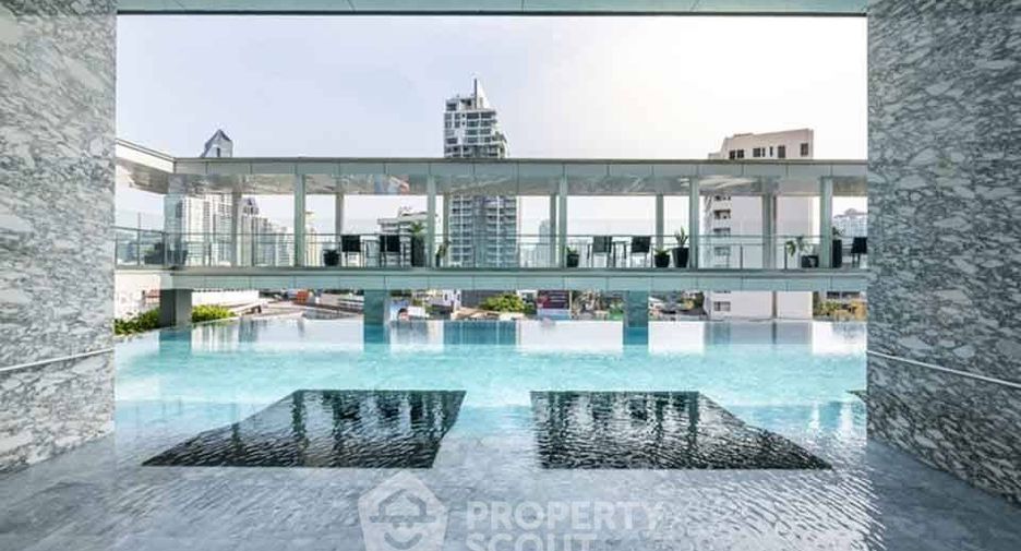 For sale 1 bed condo in Khlong Toei, Bangkok