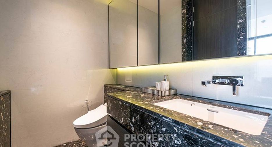 For sale 1 bed condo in Khlong Toei, Bangkok