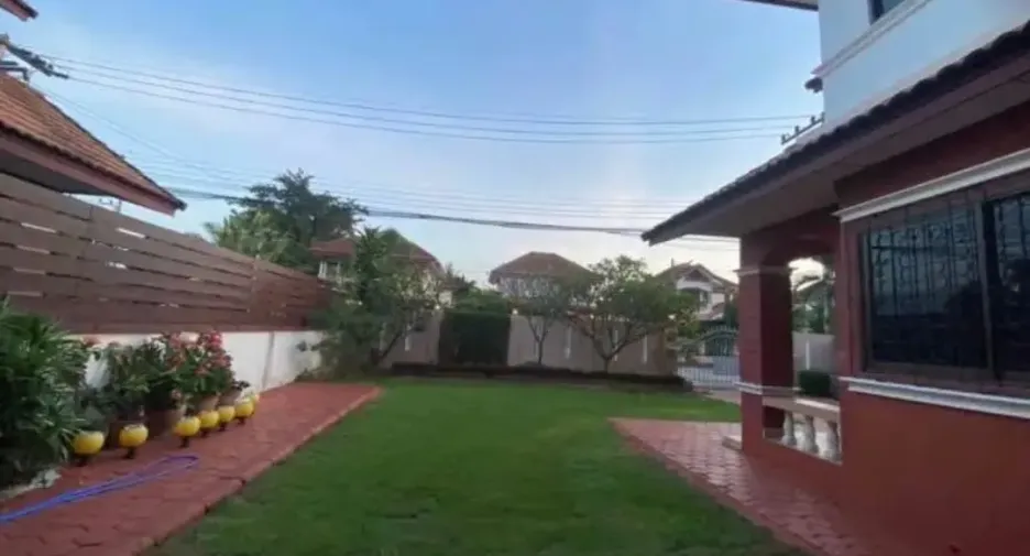 For rent 3 bedrooms house in San Sai, Chiang Mai