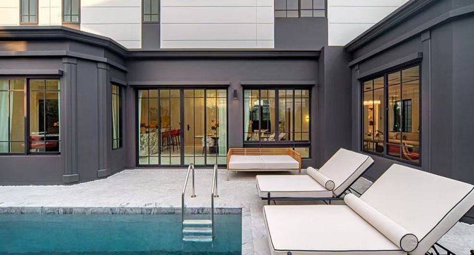 For sale 4 bedrooms house in Phasi Charoen, Bangkok