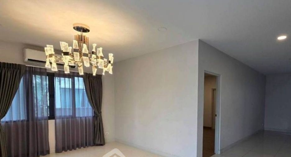 Casa en venta de 4 habitaciones en Sai Mai, Bangkok