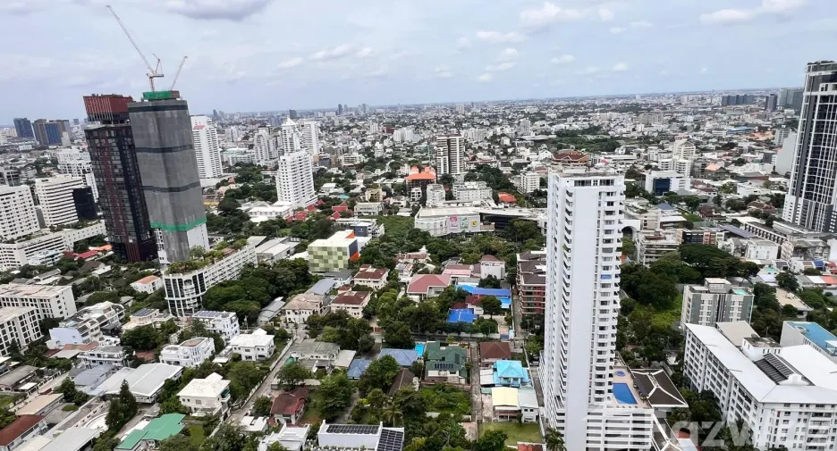 For sale 2 bedrooms condo in Watthana, Bangkok