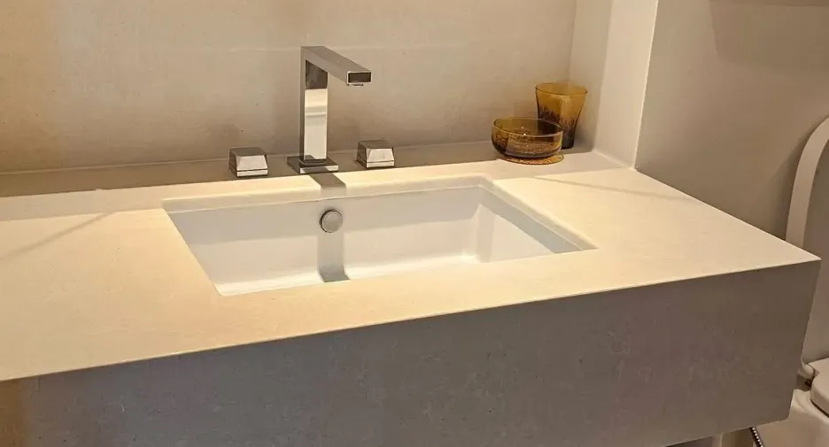 For rent 3 bedrooms condo in Sathon, Bangkok