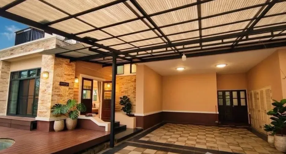 For rent 5 bedrooms house in Saraphi, Chiang Mai