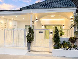 À vendre 2 chambres maison de ville à Bang Lamung, Chonburi