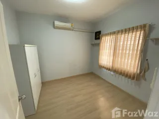 For rent 3 bedrooms townhouse in Don Mueang, Bangkok