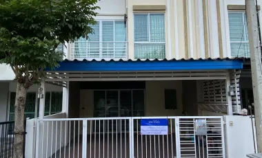 For rent 3 bedrooms townhouse in Don Mueang, Bangkok