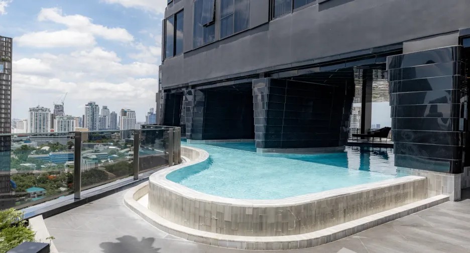 Wohnung zum Kauf und zur Miete mit 1 Zimmer in Khlong Toei, Bangkok