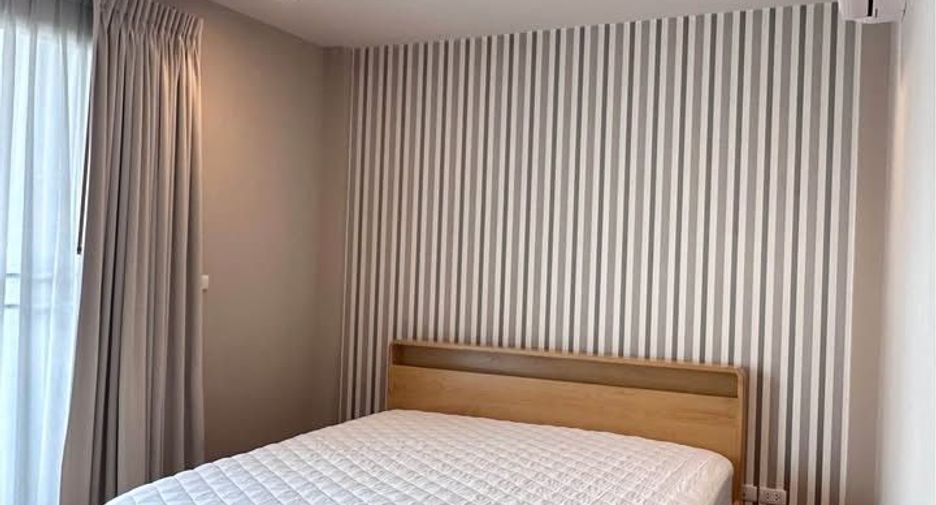 For rent 3 bedrooms townhouse in Lat Krabang, Bangkok