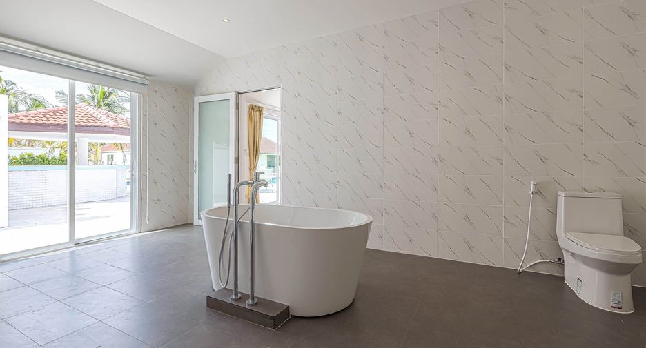 À vendre 6 chambres villa à Hua Hin, Prachuap Khiri Khan