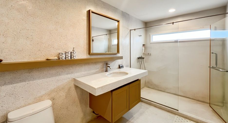 For sale 3 ベッドルーム condo in Hua Hin, Prachuap Khiri Khan