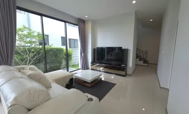 For rent 5 bedrooms house in Lat Krabang, Bangkok