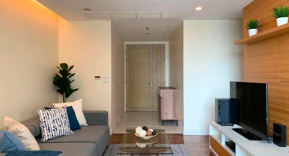 For rent 1 bed condo in Watthana, Bangkok
