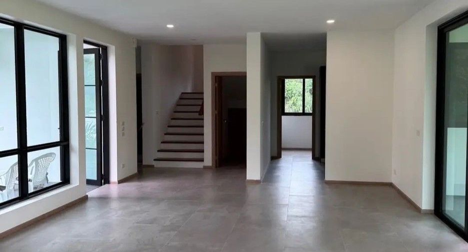 À vendre 4 chambres villa à Hang Dong, Chiang Mai