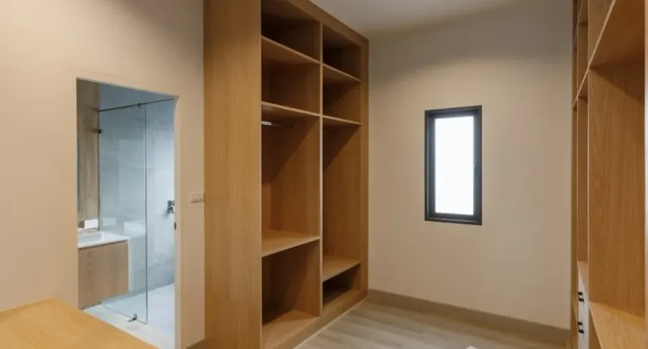 Casa en venta de 5 habitaciones en Saraphi, Chiang Mai