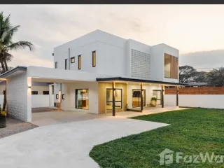 Casa en venta de 5 habitaciones en Saraphi, Chiang Mai