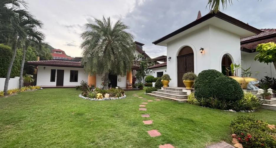 Villa zum Kauf mit 6 Zimmer in Hua Hin, Prachuap Khiri Khan